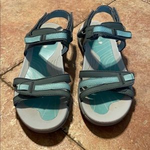 Merrell Lissum Ridge Convert Hiking Sandal